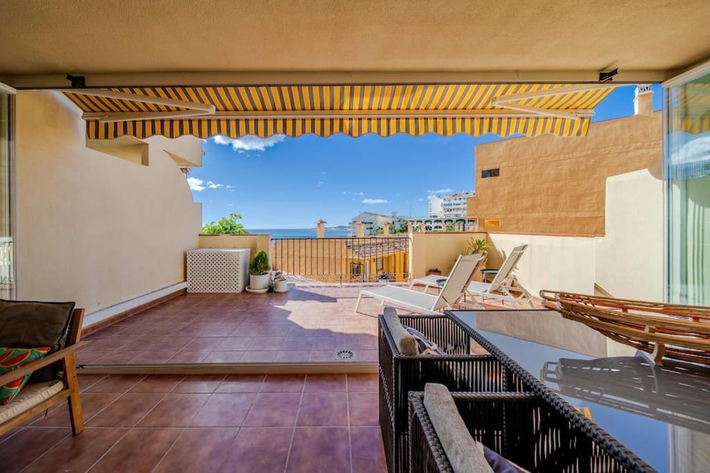 2 Bed Apartment, Big Terrace, Pool, Views + Beach! * Benalmadena