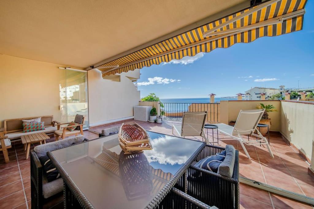 Apartment 2 Bed Apartment, Big Terrace, Pool, Views + Beach! Benalmadena